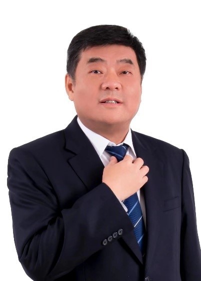 曹兵，海南大学公开人物页肖像；拍摄日期未载。 / Cao Bing, portrait from Hainan University's public profile page; the photography date is not recorded.